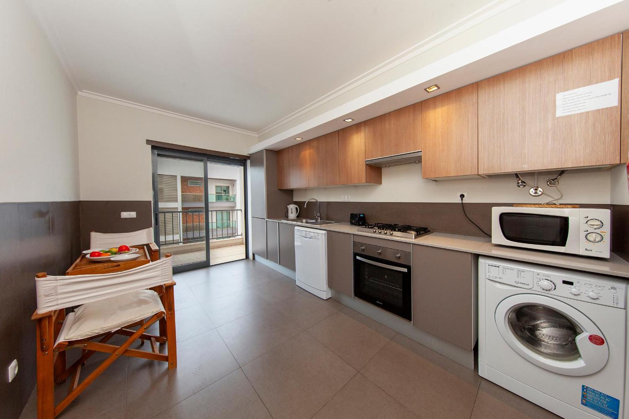 B04 - Luxury 2 Bed W Terrace Pool Apartment Lagos Bagian luar foto