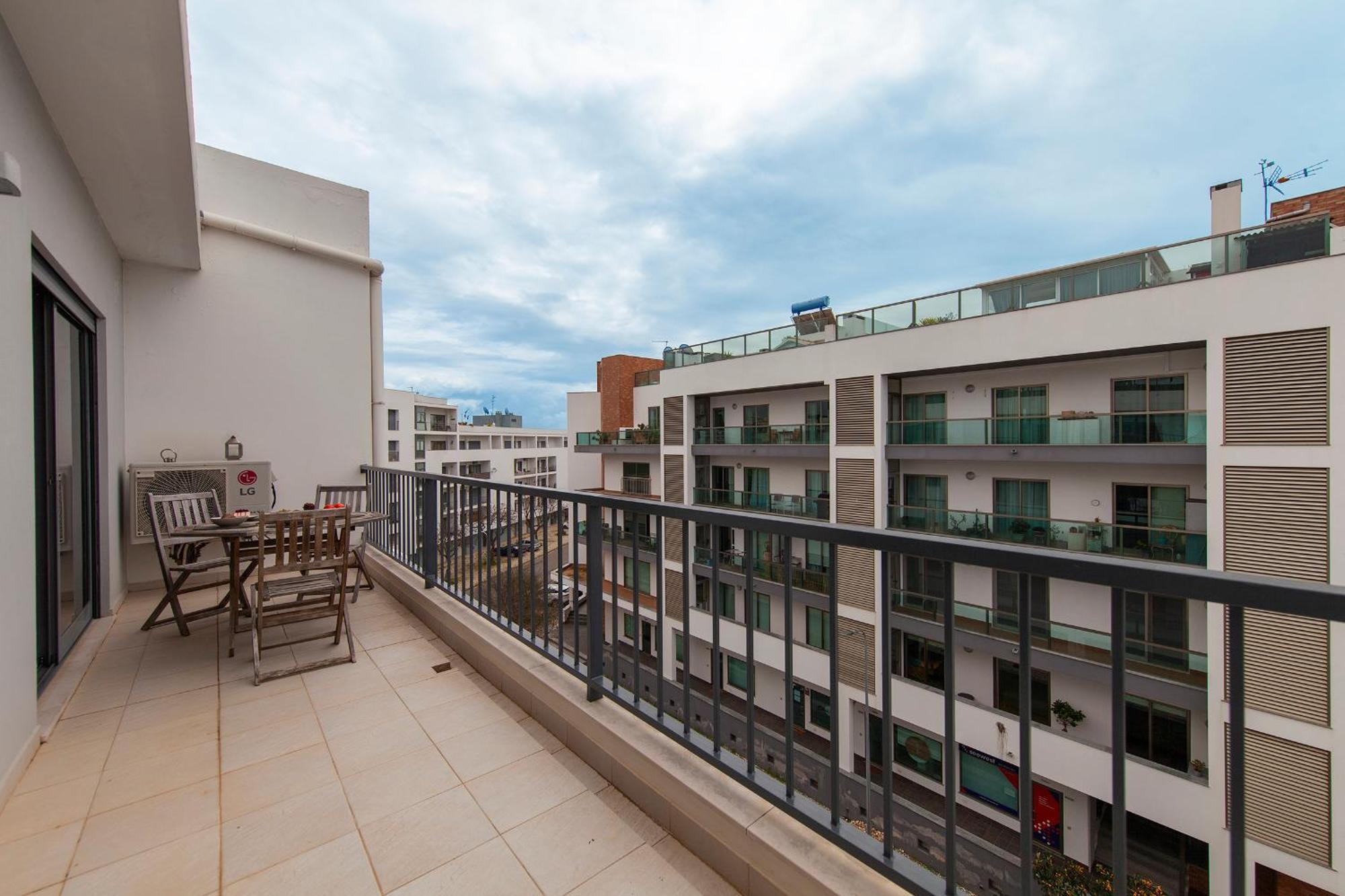 B04 - Luxury 2 Bed W Terrace Pool Apartment Lagos Bagian luar foto